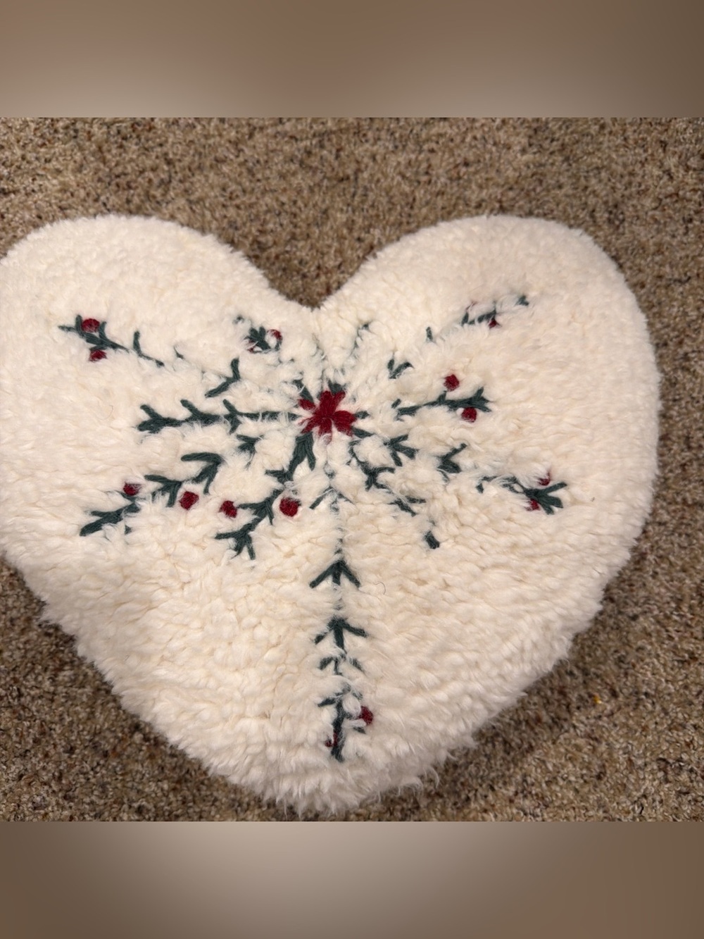 New Pottery Barn Xmas Heart Pillow Sherpa Fleece Embroidered Holly Holiday